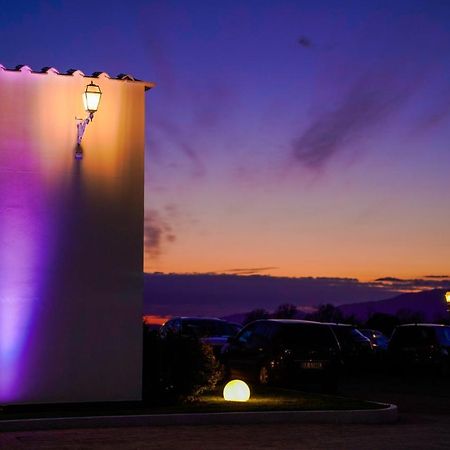 Tenuta Amalthea Villa Sessa Aurunca Bagian luar foto