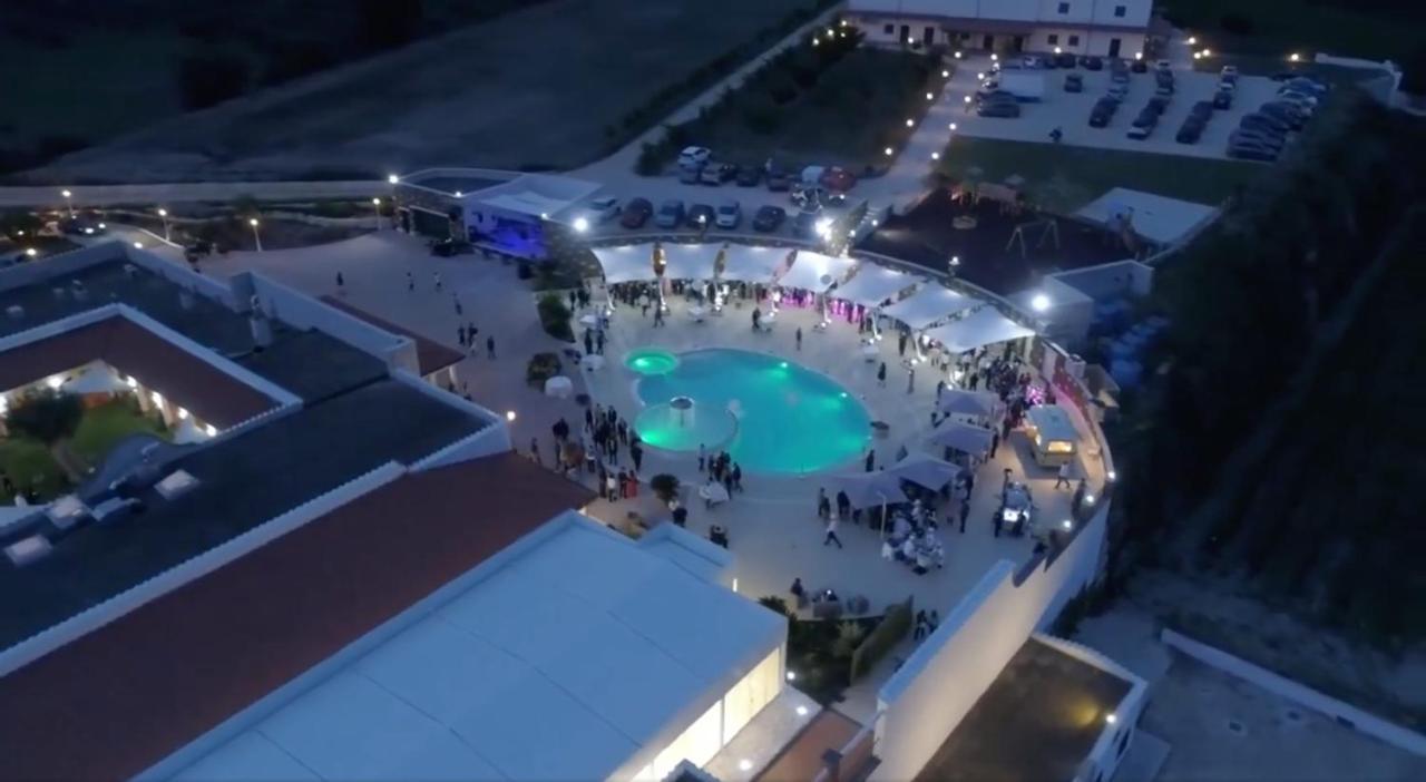 Tenuta Amalthea Villa Sessa Aurunca Bagian luar foto